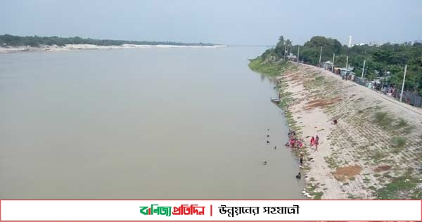 কুষ্টিয়ায় পদ্মা-গড়াই নদীতে পানি বাড়ছে