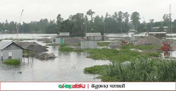 কুড়িগ্রামের রৌমারী স্থলবন্দরে কর্মহীন ৬হাজার শ্রমিক