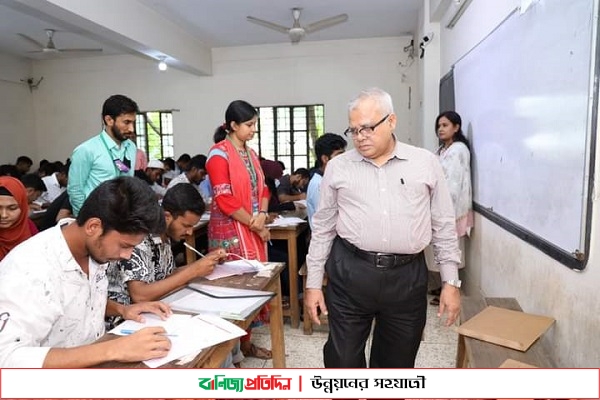 বিডিইউতে গুচ্ছভুক্ত ‘এ’ ইউনিটের ভর্তি পরীক্ষা সুশৃঙ্খল পরিবেশে অনুষ্ঠিত