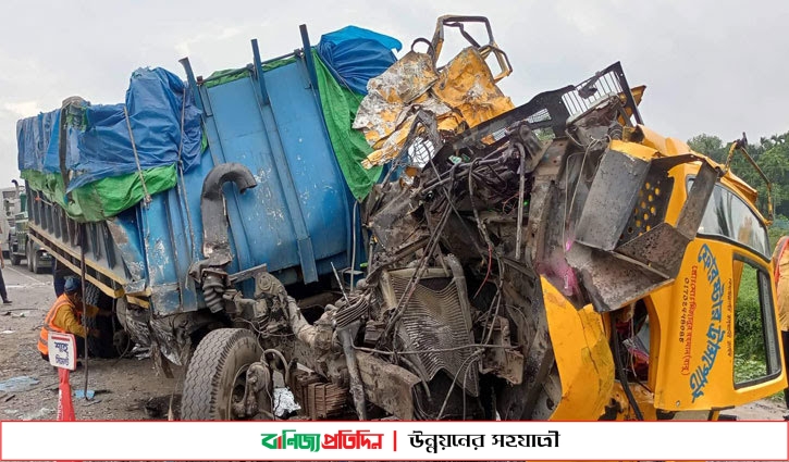 টাঙ্গাইলে বাস-ট্রা‌কের মুখোমুখি সংঘ‌র্ষে নিহত ২