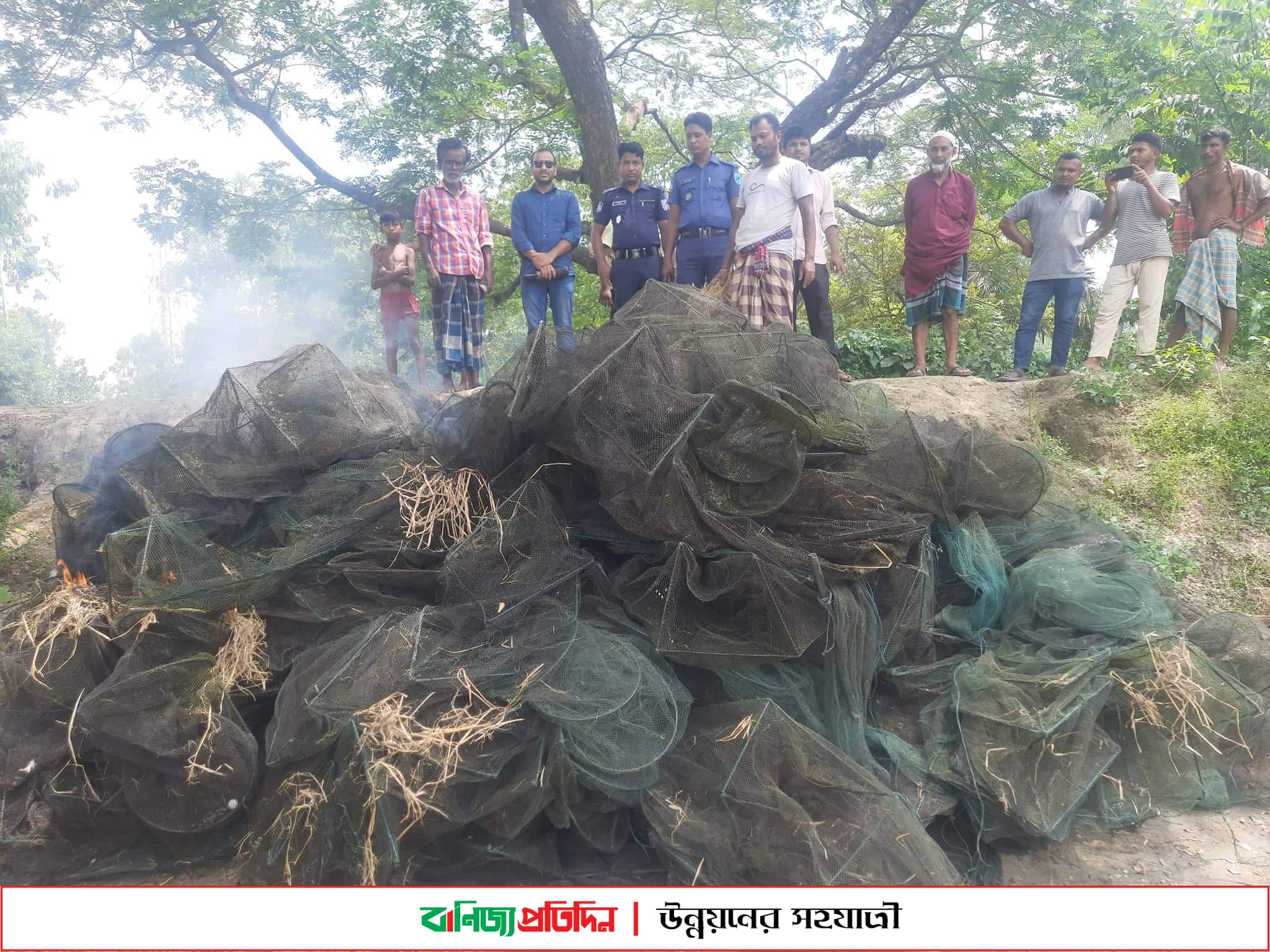 টাঙ্গাইলের বাসাইলে চায়না জাল ধ্বংস