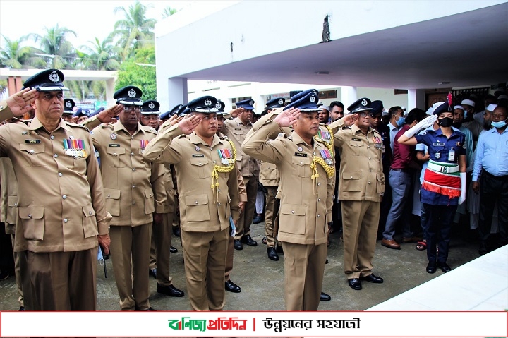 ভোলায় পুলিশের পক্ষ থেকে শোক দিবস পালন