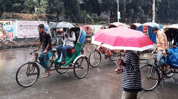 ঢাকায় ভারি বৃষ্টি, থাকতে পারে দিনভর