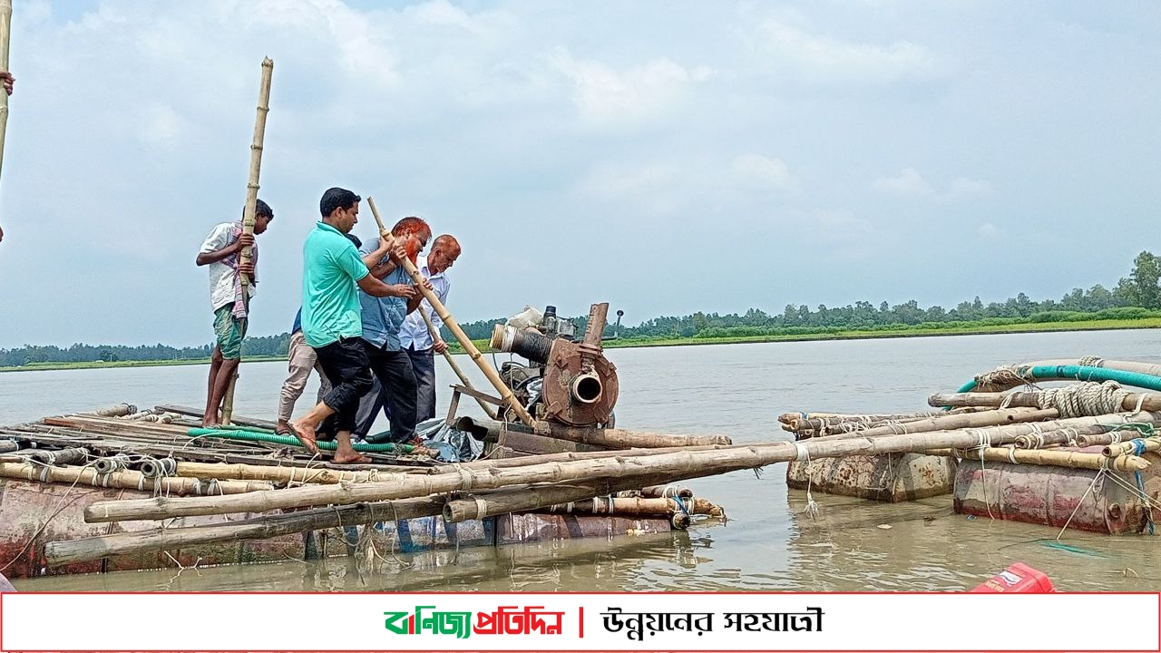 টাঙ্গাইলে তিনটি অবৈধ বাংলা ড্রেজার ধ্বংস