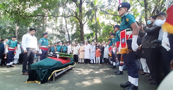 চিরনিদ্রায় শায়িত হলেন আকবর আলি খান