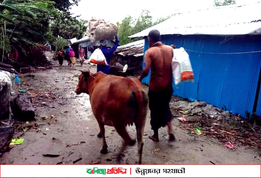 ঘূর্ণিঝড় সিত্রাং: আশ্রয়ণ কেন্দ্র থেকে ঘরে ফিরছে মানুষ