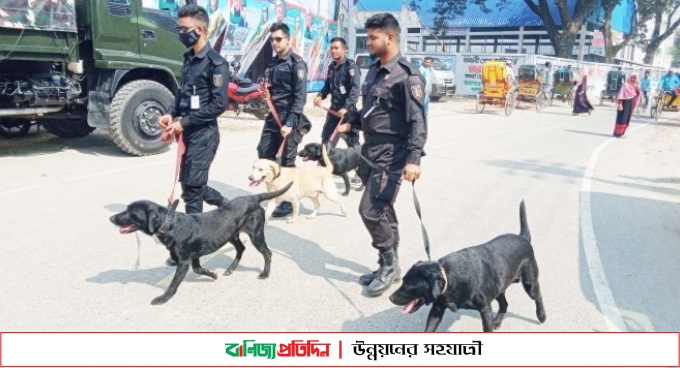 প্রধানমন্ত্রীর অপেক্ষায় যশোরবাসী, নিরাপত্তা নিশ্চিতে মাঠে ডগ স্কোয়াড