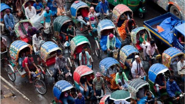 বেশি কানে শোনার সমস্যায় ভুগছেন রিকশাচালক-ট্রাফিক পুলিশ