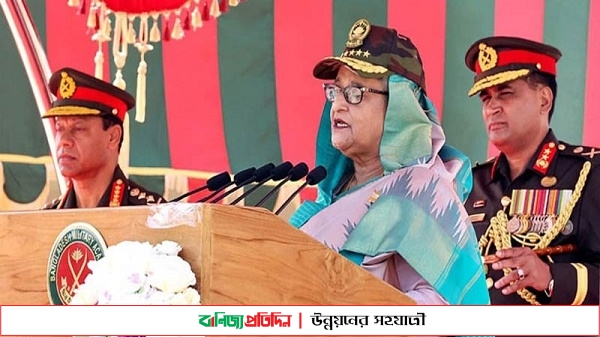 সেনাবাহিনীর জন্য আধুনিক যুদ্ধাস্ত্র কিনছে সরকার : প্রধানমন্ত্রী