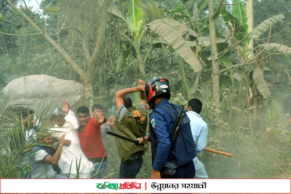 যশোরের বিএনপি’র পদযাত্রা কর্মসূচিতে পুলিশের হামলা আহত ২০