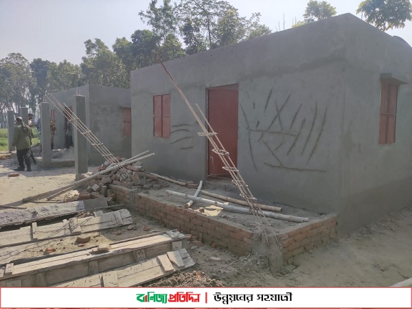 আশ্রয়ণ প্রকল্পের নির্মাণাধীন ঘর ভাঙলো দুর্বৃত্তরা