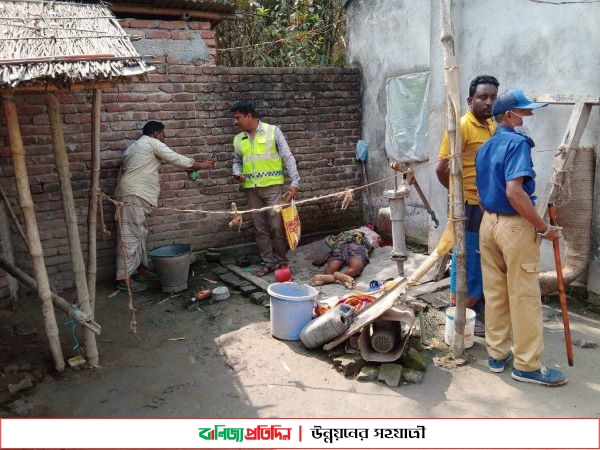 গাংনীর হাড়াভাঙ্গা গ্রা‌মে ছে‌লের ধারা‌লো অ‌স্ত্রের কো‌পে পিতা নিহত