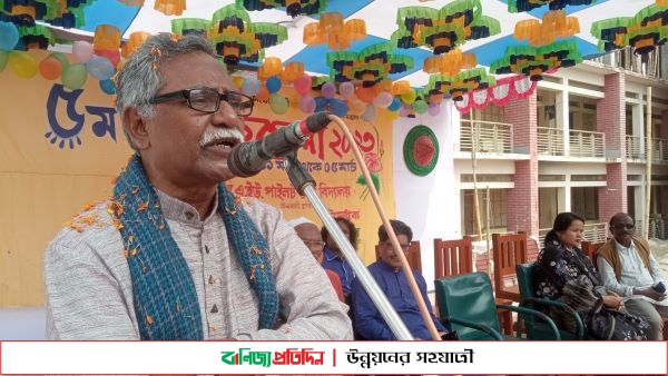 আনু মুহাম্মদের হাত ধরে শুরু হলো পঞ্চম পণ্ডিত বইমেলা