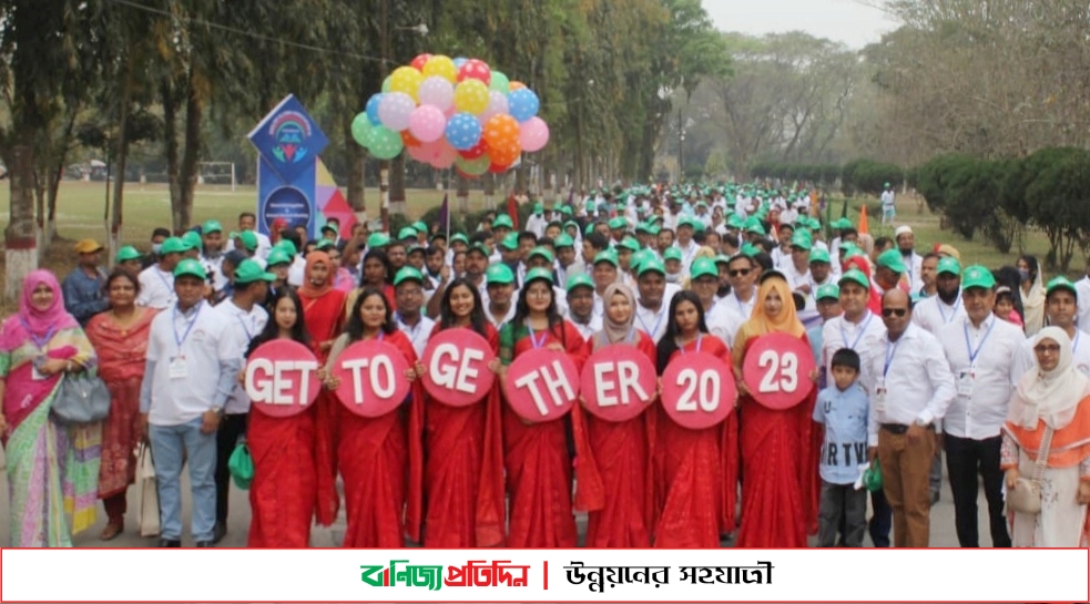 ইবিতে পুনর্মিলনী, আনন্দ-উল্লাসে মেতেছে প্রাক্তন-নবীনরা