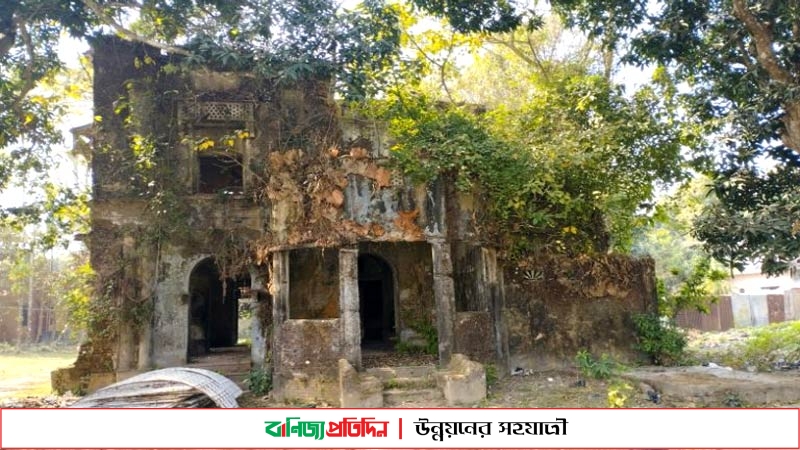 কালের সাক্ষী অষ্টাদশ শতকের ‘জমিদার প্রাসাদ’ অযত্ন-অবহেলায় আজ ধ্বংসের মুখে