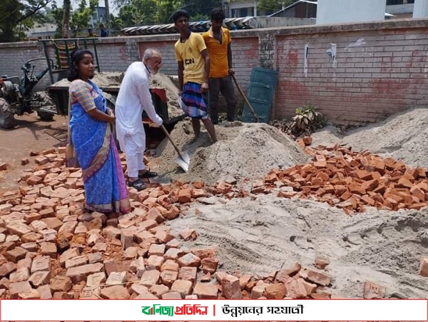 দীর্ঘদিন ভোগান্তির পর জরাজীর্ণ সড়ক সংস্কার