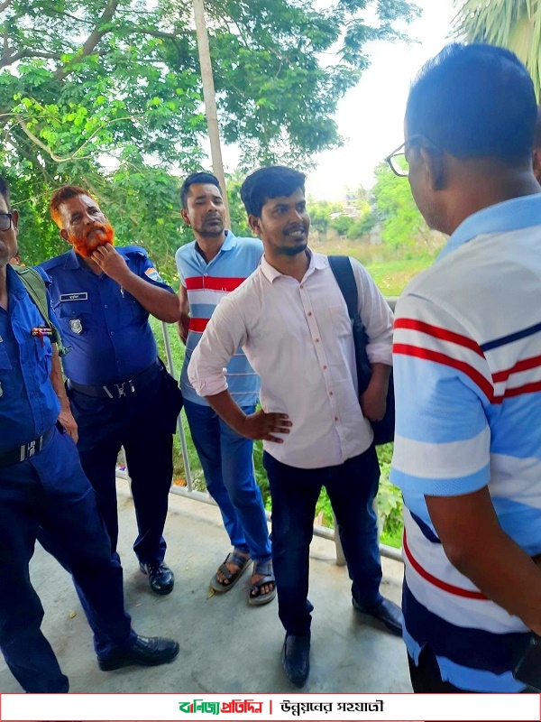 সাংবাদিক পরিচয়ে ট্রেনের যাত্রীদের হেনস্তার অভিযোগ