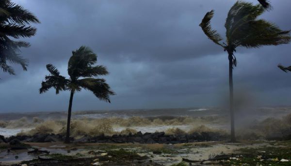 রোববার উপকূলে আঘাত হানতে পারে ঘূর্ণিঝড় ‘বিপর্যয়’