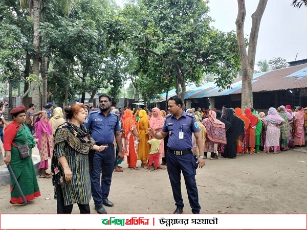 চনপাড়ায় বজলুর মেম্বারের ওয়ার্ডে উপনির্বাচন! চলছে ভোট গ্রহণ! প্রশাসন-আইনশৃঙ্খলা বাহীনির কড়া নজরদারি