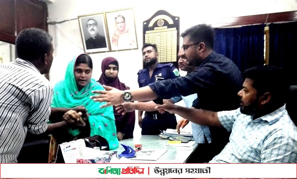 সোনালী ব্যাংকে ম্যানেজার কর্তৃক নারী গ্রাহকের সঙ্গে অশালীন আচরণ