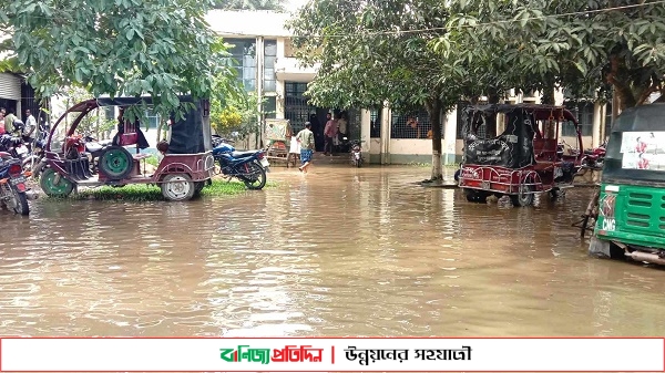 ঝিনাইগাতী এসআর অফিসের জলবদ্ধতায় দুর্ভোগ চরমে