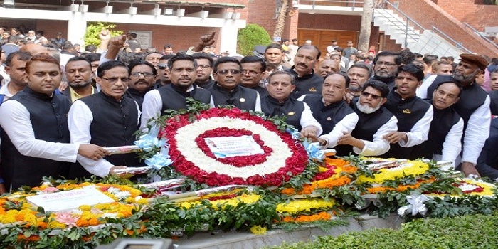 জাতির পিতার সমাধিতে রূপালী ব্যাংক কর্মচারী ইউনিয়ন সিবিএ’র শ্রদ্ধা