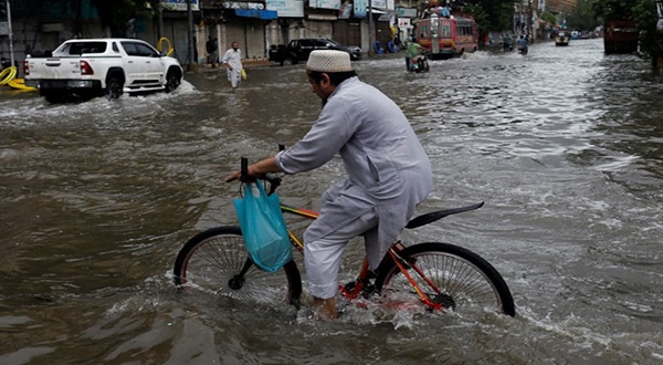 পাকিস্তানে ভারী বৃষ্টি ও বন্যায় নিহত ১৮৯