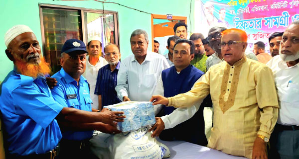 অসহায় মানুষের পাশে দাঁড়ানোই আ’লীগের ঐতিহ্য: সুজিত রায় নন্দী