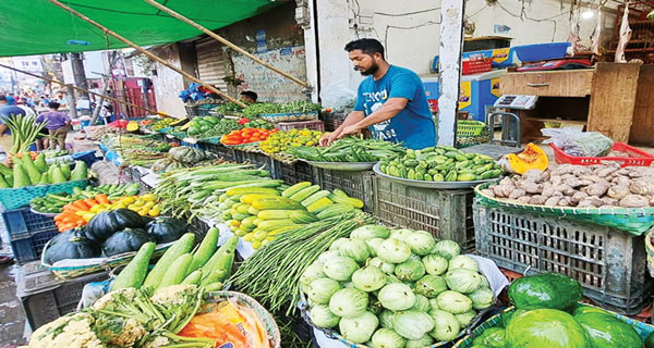 চট্টগ্রামে তাপদাহের পর বৃষ্টির অজুহাতে দাম বেড়েছে সবজির