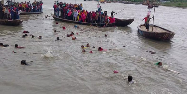 বাগেরহাটে ট্রলার ডুবি