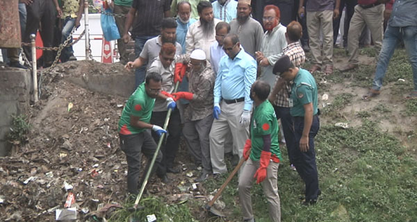 রংপুর নগরীর শ্যামাসুন্দরী খাল পরিচ্ছন্নতা অভিযান