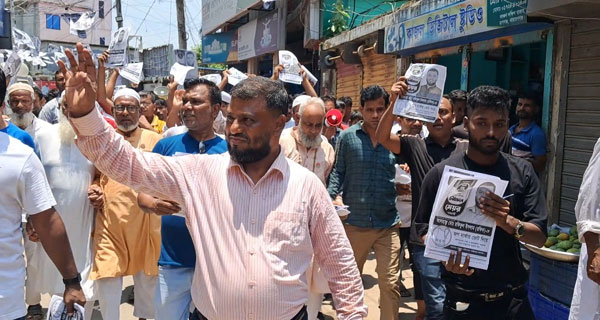 হত্যা মামলার ফেরারি আসামি আমাকে গুম করার হুমকি দিচ্ছে: মেয়র প্রার্থী রফিক