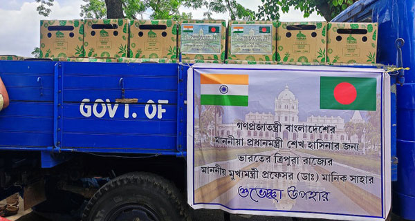 প্রধানমন্ত্রী শেখ হাসিনার জন্য আনারস পাঠালেন ত্রিপুরার মুখ্যমন্ত্রী