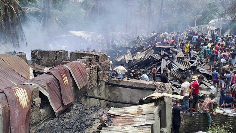 আনোয়ারা ভয়াবহ অগ্নিকাণ্ডে নিঃস্ব ১৮ পরিবার