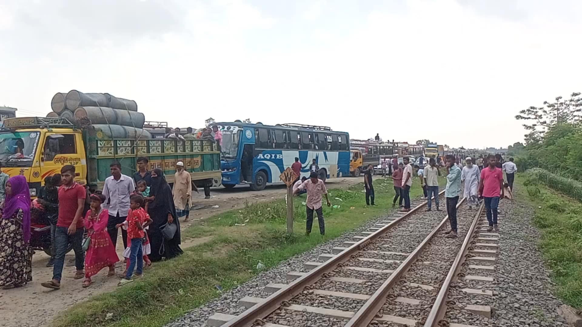 ফের ঢাকা-টাঙ্গাইল বঙ্গবন্ধু সেতু মহাসড়কে যানজট