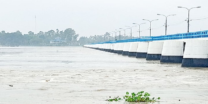 টানা বৃষ্টিতে তিস্তায় বাড়ছে পানি, বন্যার শঙ্কা