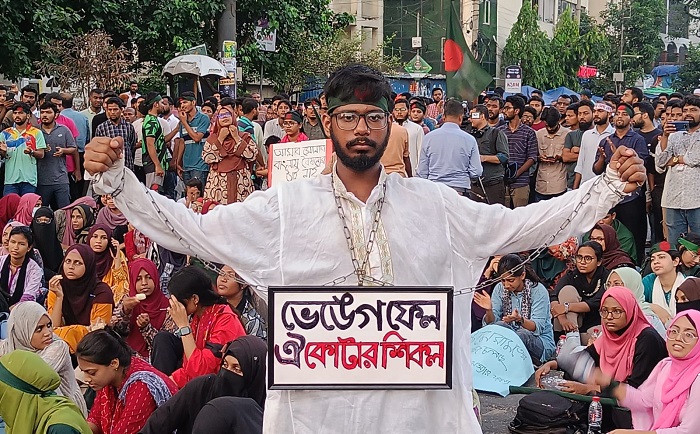 কোটা সংস্কারের দাবিতে আজও ‌‘বাংলা ব্লকেড’