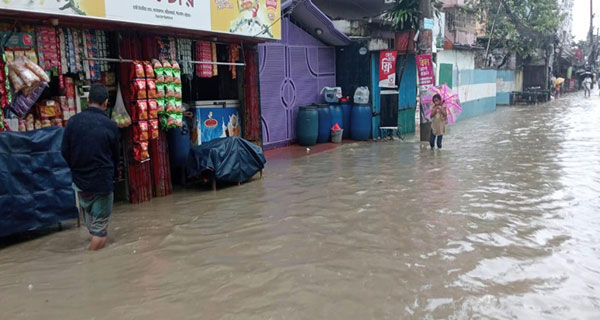 চট্টগ্রামে একদিনের বৃষ্টিতে জলাবদ্ধতা