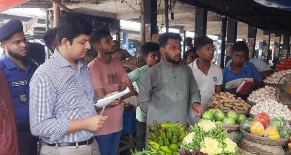 চুয়াডাঙ্গায় দুই প্রতিষ্ঠানে ৫০ হাজার টাকা জরিমানা