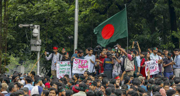 পাবনায় ছাত্রদের বিক্ষোভে গুলি করে হত্যা, সাবেক এমপিসহ ১০৩ জনের নামে মামলা