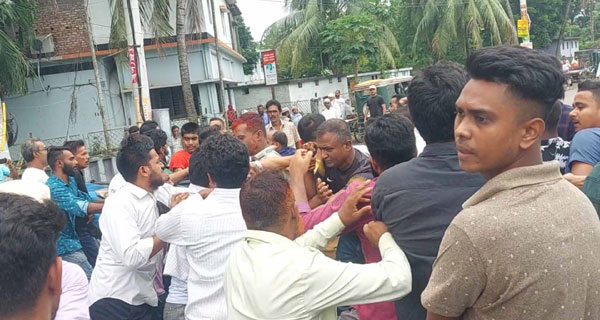 বাগেরহাটে ৬ দিনে আহত ৫ শতাধিক, ভাঙচুর অব্যাহত, জনমনে আতঙ্ক