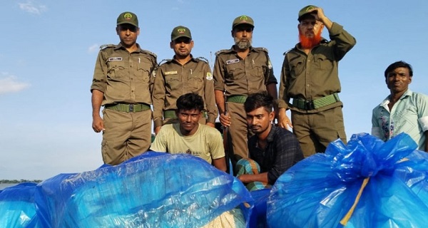 সুন্দরবনে শুটকিসহ আটক দুই পাচারকারী কারাগারে