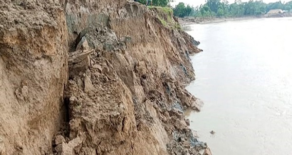 মিরসরাইয়ে বন্যা পরবর্তী তীব্র হচ্ছে নদীভাঙন