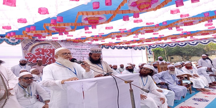 এনায়েতপুরে মহানবীকে (সা:) কটুক্তির প্রতিবাদে ওলামা পরিষদের মহাসমাবেশ