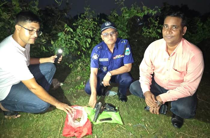 জয়পুরহাট থানা থেকে লুট হওয়া অস্ত্র-গুলি উদ্ধার