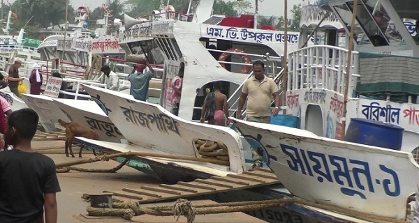 বরিশাল থেকে সব রুটে লঞ্চ চলাচল স্বাভাবিক