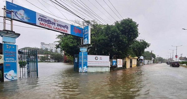 পানিবন্দি কক্সবাজার, আটকা হাজারো পর্যটক