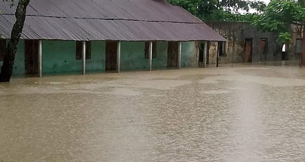 ফেনীতে বন্যার পানিতে নষ্ট জরুরি কাগজপত্র, দুশ্চিন্তায় শিক্ষক-কর্মচারী