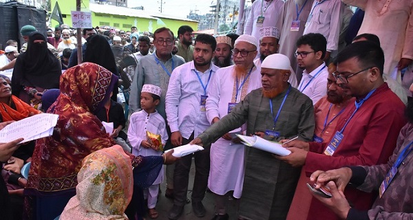 যাত্রাবাড়ীতে ২৫ শহীদ পরিবারকে ৫০ লাখ টাকা দিলো জামায়াত