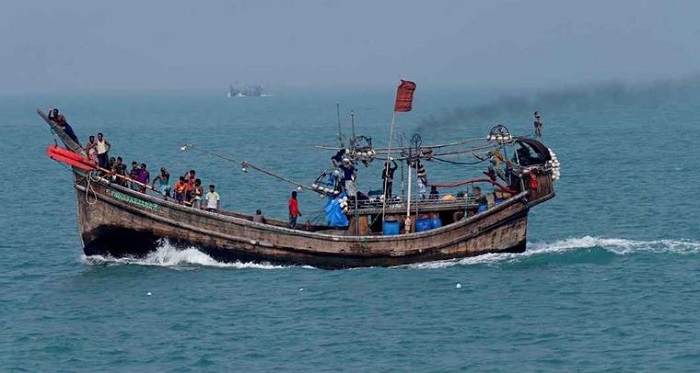 বঙ্গোপসাগরে বাংলাদেশি মাছ ধরার ট্রলারে গুলিবর্ষণ, নিহত ১